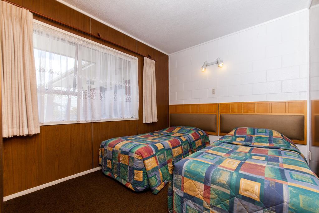 Sunset Lodge Motel Taupaki Номер фото